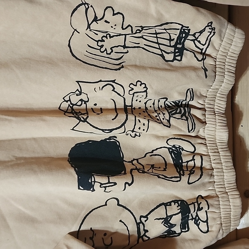 H&M Snoopy Sweat Shirt Size 16/18 - Picture 5 of 6